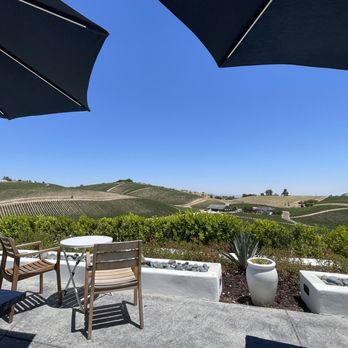 Sirena Vineyard Resort - Wineries Near Me - Paso Robles, California Sirena Vineyard Resort - Wineries Near Me - Paso Robles, California