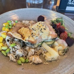 S+L Kitchen & Bar Langley - Salmon bowl.
