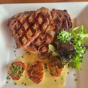 Phil's Tara Hideaway - Steak and scallops - New American Near Me - Stillwater, Minnesota Phil's Tara Hideaway - Steak and scallops - New American Near Me - Stillwater, Minnesota