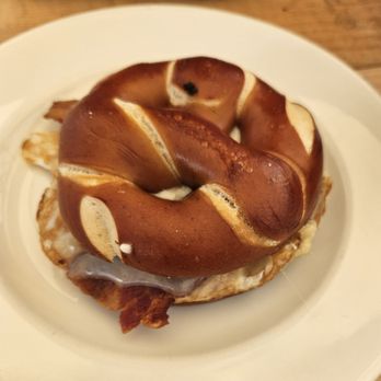 Fressen Artisan Bakery - Bakeries Near Me - Portland, Oregon Fressen Artisan Bakery - Bakeries Near Me - Portland, Oregon