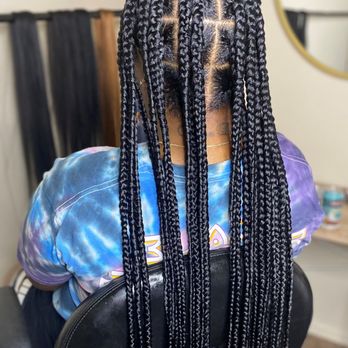 MsSuperCosmo - Jumbo Knotless Braids hip length - Hair Stylists Near Me MsSuperCosmo - Jumbo Knotless Braids hip length - Hair Stylists Near Me
