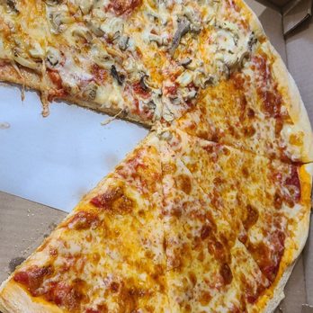 Broadway Pizzeria - Large half cheese half mushroom - Pizza Near Me - Brooklyn, New York