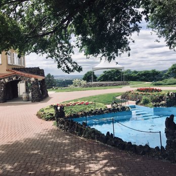Arbor Crest Wine Cellars - Swimming pool - Wineries Near Me - Spokane, Washington Arbor Crest Wine Cellars - Swimming pool - Wineries Near Me - Spokane, Washington