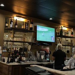 Sips Wine Bar - Bar area