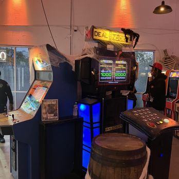 Cidercade Dallas - Game room - Cideries Near Me - Dallas, Texas Cidercade Dallas - Game room - Cideries Near Me - Dallas, Texas