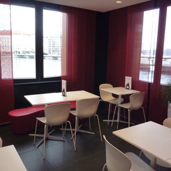 Mövenpick - Upstairs eating area with view of lake. - Ice Cream & Frozen Yogurt Near Me - Geneva, GE