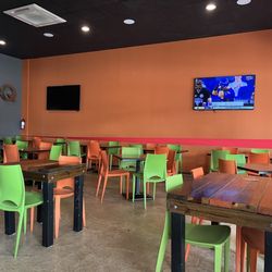 El Artesano - Otra parte del salón comedor