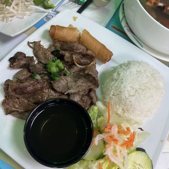 Mai's Kitchen - Grilled pork and egg roll riceplate - Vietnamese Near Me - Union City, California