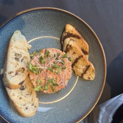 Le Dijon - Salmon Tartare