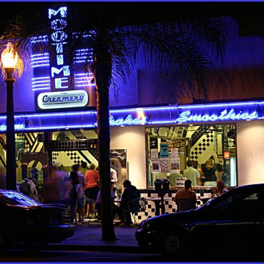 MooTime Creamery - Ice Cream & Frozen Yogurt Near Me - Coronado, California