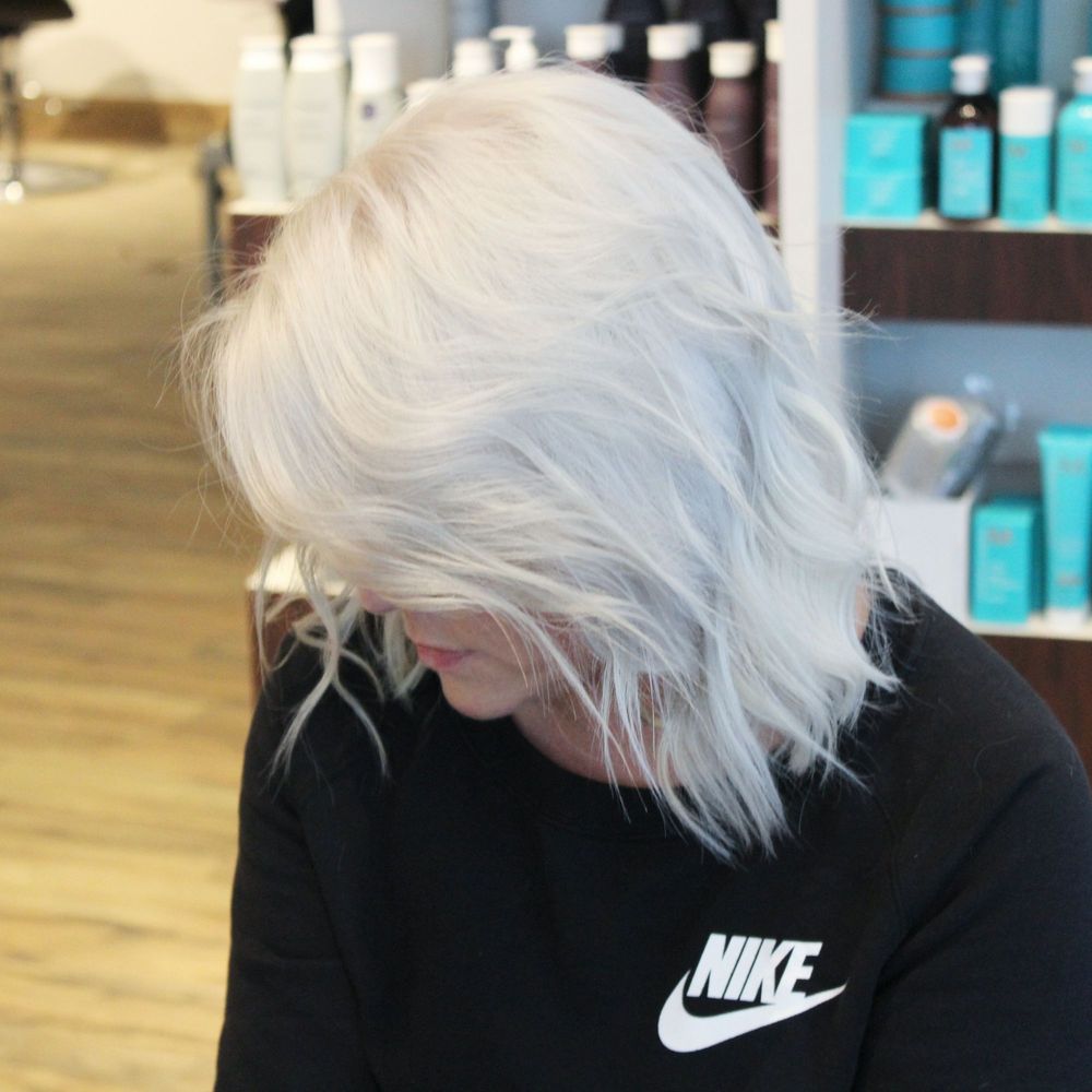 Holy This Silver White Hair Color Is Insane Instagram