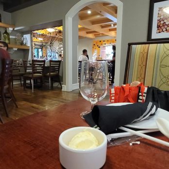 Mangino's - Dinning Room - Italian Near Me - Orlando, Florida