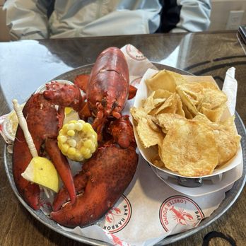 Bar Harbor Lobster Pound - Lobster dinner ($39) - Seafood Near Me - Bar Harbor, Maine Bar Harbor Lobster Pound - Lobster dinner ($39) - Seafood Near Me - Bar Harbor, Maine