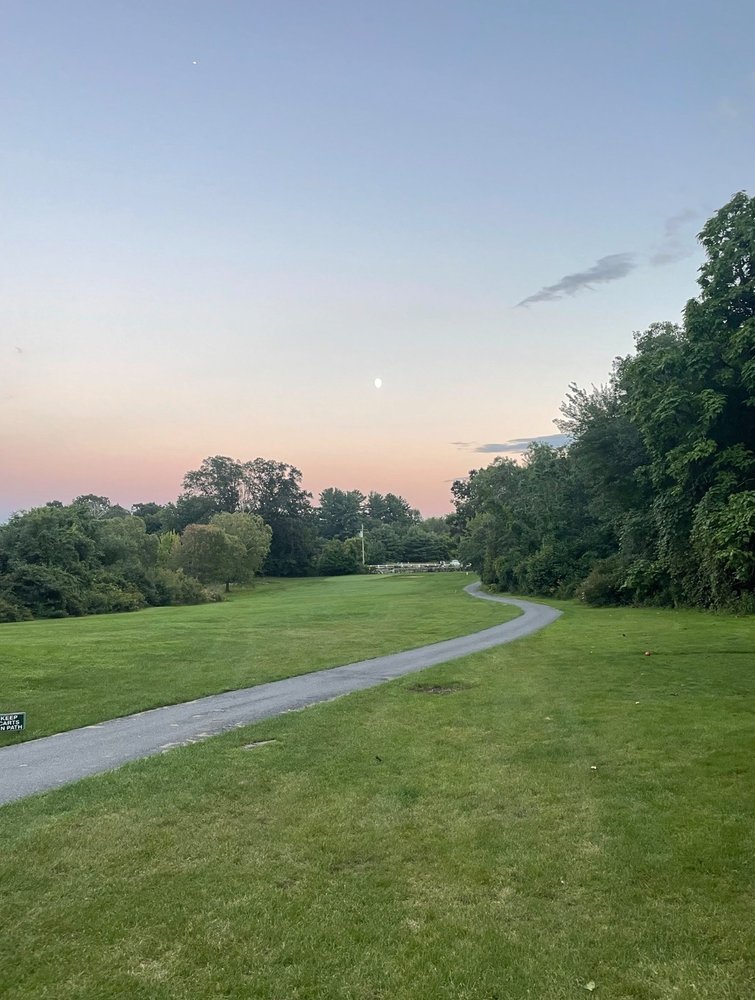 Pinecrest Golf Club Logo