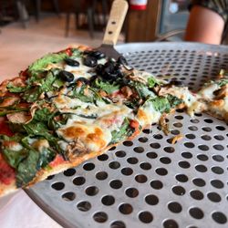 Nico's Pizzeria - Thin Crust Pizza