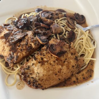 Napoli’s - Chicken Marsala on pasta - Italian Near Me - Richland, Washington