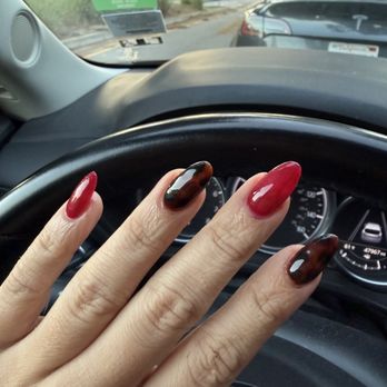 Veganic Nail Spa - Nail Salons Near Me - Costa Mesa, California