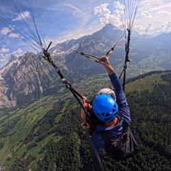 Paragliding Jungfrau - Paragliding view of Northface