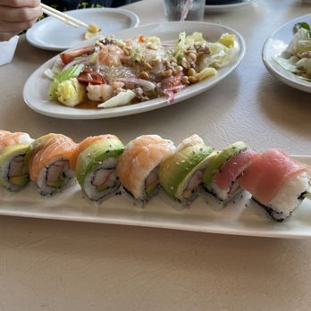 Cozy Thai Restaurant - Rainbow roll - Thai Near Me - Kansas City, Missouri