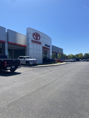 SCHAUMBURG TOYOTA - Updated July 2025 - 46 Photos & 240 Reviews - 875 W ...