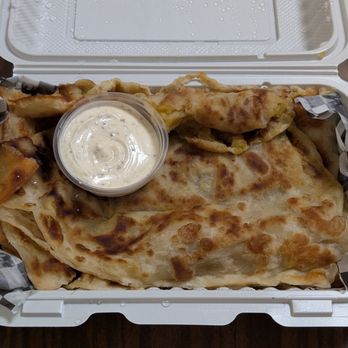 Aashiana - Potato bolani (4) with white sauce - Kebab Near Me - Pickering, Ontario
