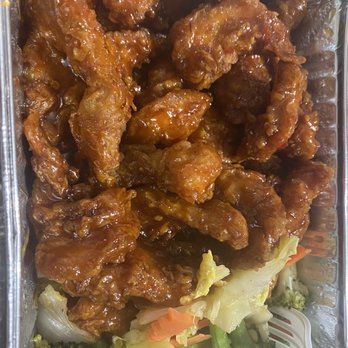 Morris Thai Cuisine - Volcano chicken - Thai Near Me - Union, New Jersey