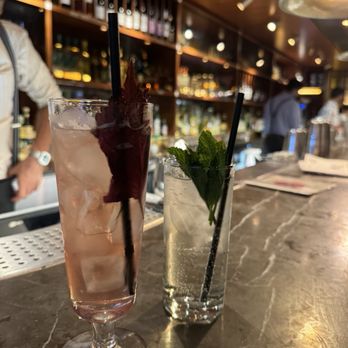 Dishoom - Bar area - Indian Near Me - London, XGL