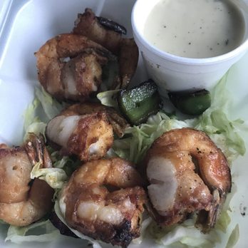 Lupes II In Vernon - Shrimp Brochette appetizer is large, fresh and could be shared. - Mexican Near Me - Vernon, Texas
