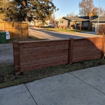 Spring Mountain Developments - Prestained horizontal cedar fence - General Contractors Near Me Spring Mountain Developments - Prestained horizontal cedar fence - General Contractors Near Me