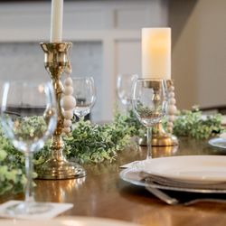 Briar Laine House - Large dining table for your gathering