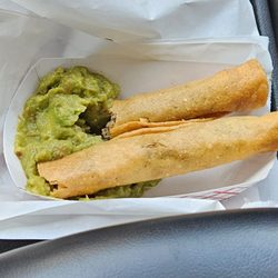 Benny's - Taquito Special with guacamole