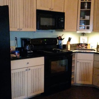 Sheepscot Harbour Village Resort - Cottage 414 Kitchen area - Resorts Near Me - Edgecomb, Maine