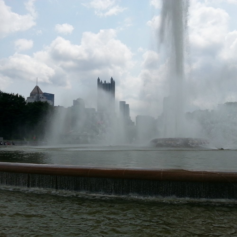 Point State Park - Point State Park Fountain with downtown Pittsburgh in the background. - Parks Near Me - Pittsburgh, Pennsylvania Point State Park - Point State Park Fountain with downtown Pittsburgh in the background. - Parks Near Me - Pittsburgh, Pennsylvania