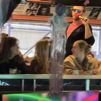 Ellen's Stardust Diner - Decor - Diners Near Me - New York, New York