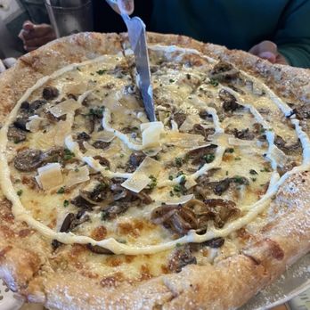 Mellow Mushroom Short Pump - Holy Shiitake - Pizza Near Me - Henrico, Virginia