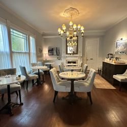 C.W. Worth House Bed and Breakfast - Breakfast area