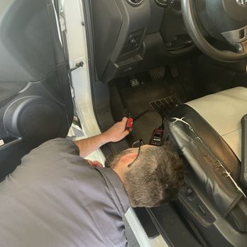 North Texas Mobile Mechanics - Checking a code - Auto Repair Near Me North Texas Mobile Mechanics - Checking a code - Auto Repair Near Me