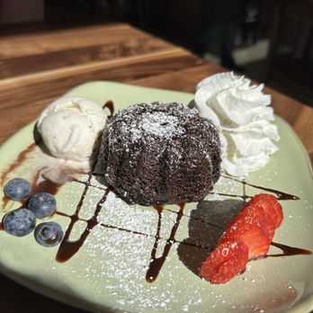 Molto Darien - Wine Bars Near Me - Darien, Connecticut