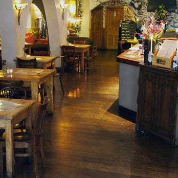 Black Lion - Pubs Near Me - Brighton, BNH