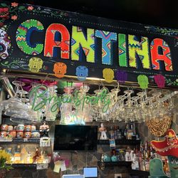 El Mercadito - Inside cantina