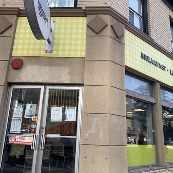 Eggsmart - Front door. No patio. - Breakfast & Brunch Near Me - Toronto, Ontario