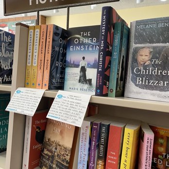 Anderson's Bookshop - Contact-free Overviews! - Bookstores Near Me - Downers Grove, Illinois