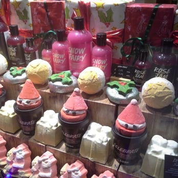 Lush - Cosmetics & Beauty Supply Near Me - Nuremberg, BY