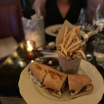 Goodwin’s - The Underhill steak sandwich - Cocktail Bars Near Me - Dallas, Texas Goodwin’s - The Underhill steak sandwich - Cocktail Bars Near Me - Dallas, Texas