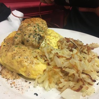 Miss Shirley's Cafe, Inner Harbor - Fried Chicken, Biscuits & Gravy Omelet - Breakfast & Brunch Near Me - Baltimore, Maryland