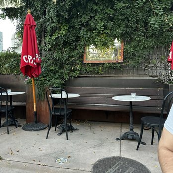 Amari - Courtyard - Cocktail Bars Near Me - Reno, Nevada