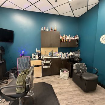 Sandy Beachy Hair Co - Hair Stylists Near Me - Jacksonville, Florida Sandy Beachy Hair Co - Hair Stylists Near Me - Jacksonville, Florida