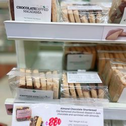 Super Mira Market - Macadamia Shortbreads