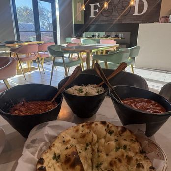 Masala Twist - butter chicken, rice, Garlic Naan, Chicken Tikka Masala - Indian Near Me - Fontana, California