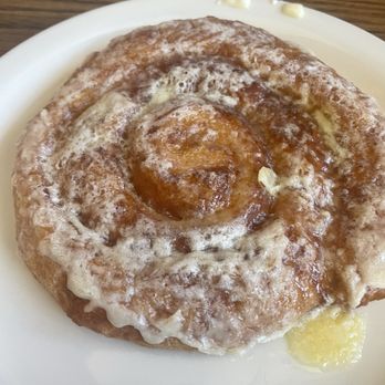 Heidi's Of Gresham - Butterhorn - American Near Me - Gresham, Oregon